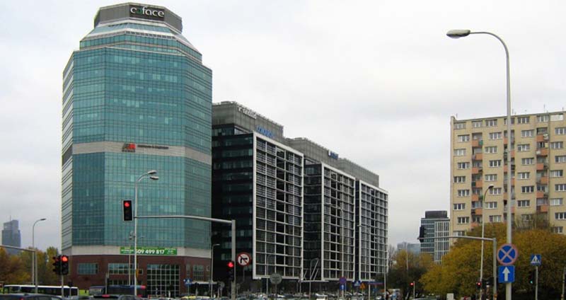 The four-building center comprises over 85,100 square meters of gross leasable area, including 3,500 square meters of retail.